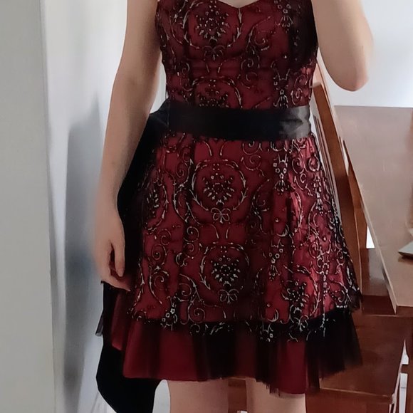Black and Red Lace Prom Dress - Picture 1 of 8